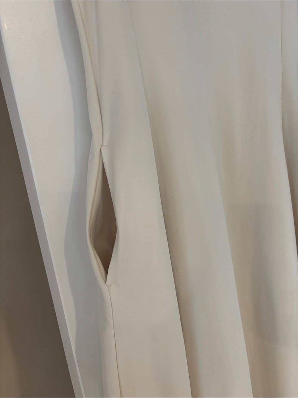 UNIQLO AIRism Ultra Stretch Dress - Picture 11 of 11